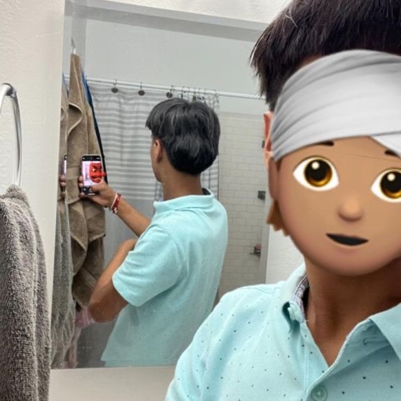 Meet your Posher, Adalberto - Picture 1 of 1